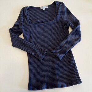 Amour Vert ribbed square neck 3/4 sleeve stretchy top / grey blue / small